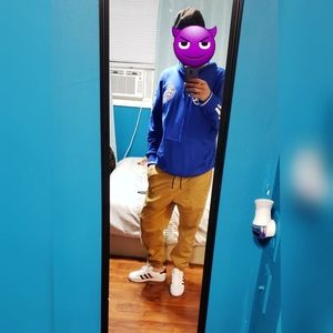 Meet your Posher, Alejandro